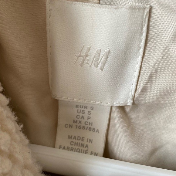 DONT BUY SOLD ON DIFF PLATFORM Poshmark WONT LET ME DELETR - Picture 3 of 9